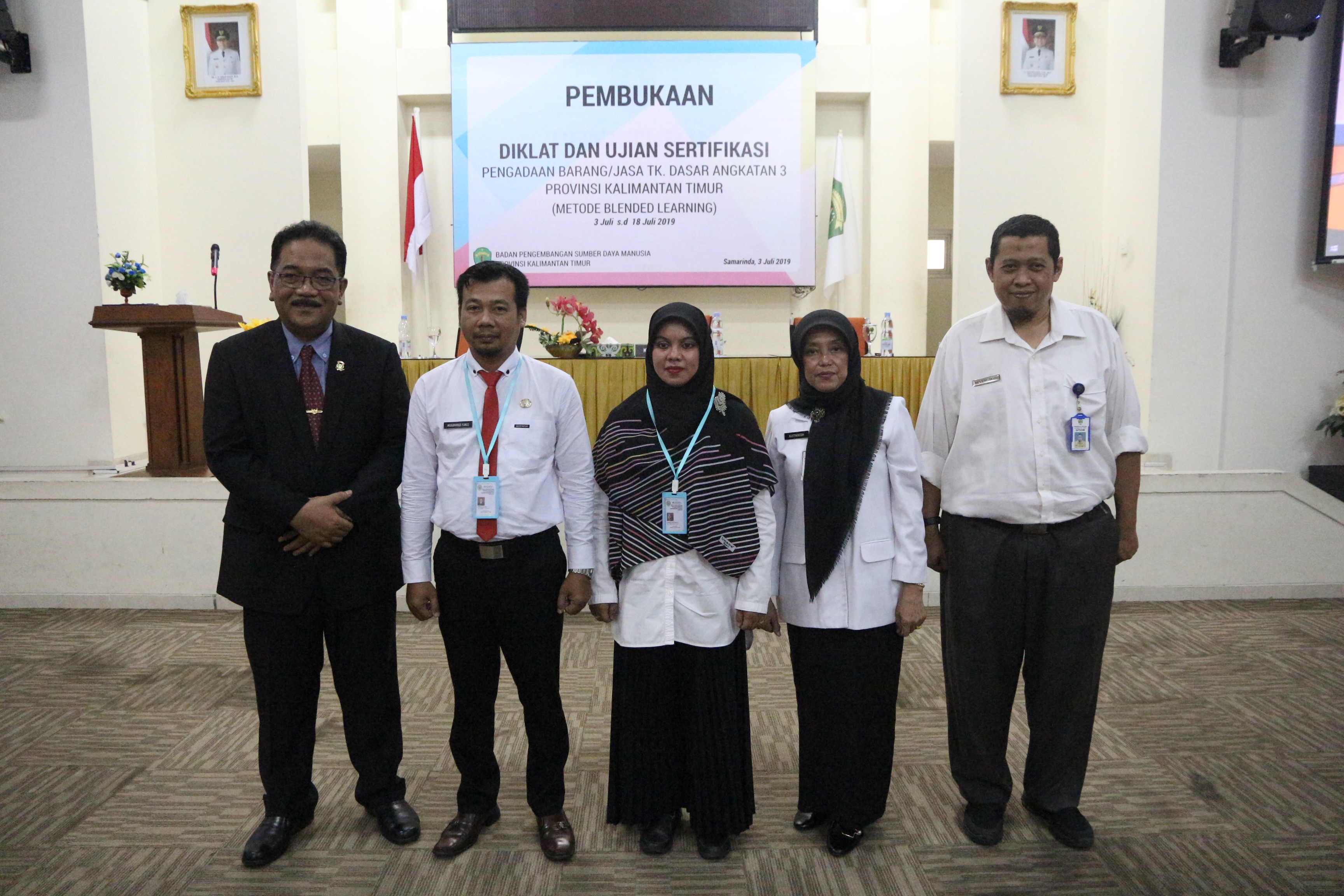 METODE BLENDED LEARNING : JEMBATAN TEKNOLOGI DIGITALISASI UNTUK MENYESUAIKAN PROGRAM E-LEARNING KALTIM