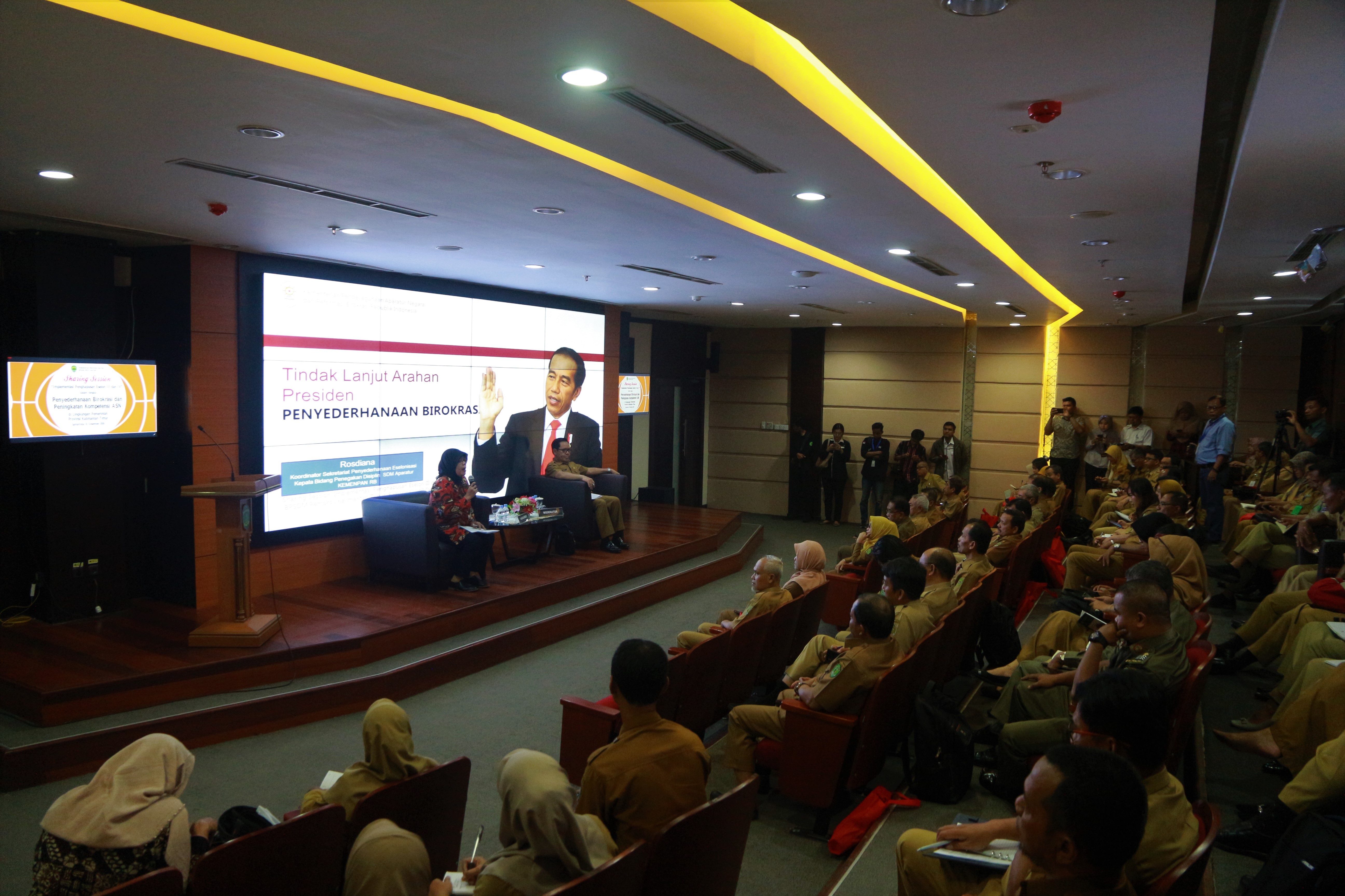 Implementasi Penghapusan Eselon III dan IV